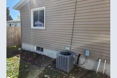 7721  Pershing Blvd, Kenosha, WI 53142 - Photo 19