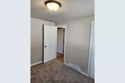 7721  Pershing Blvd, Kenosha, WI 53142 - Photo 13