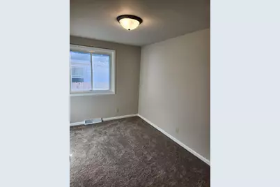7721  Pershing Blvd, Kenosha, WI 53142 - Photo 11