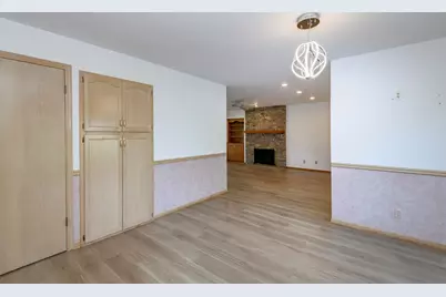 930 W Laramie Ln, Bayside, WI 53217 - Photo 13
