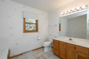 930 W Laramie Ln, Bayside, WI 53217 - Photo 25