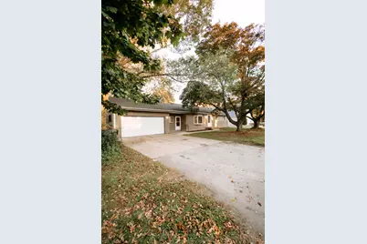 3704 S 56th St, Greenfield, WI 53220 - Photo 3