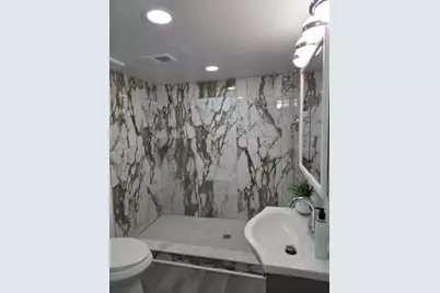 4672 N 69th St, Milwaukee, WI 53218 - Photo 13