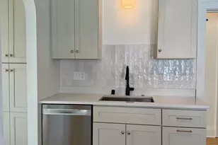 919 E Holt Ave, Milwaukee, WI 53207 - Photo 11