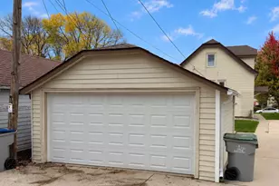 919 E Holt Ave, Milwaukee, WI 53207 - Photo 35