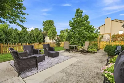 258  Bastogne Ct, Belgium, WI 53004 - Photo 27