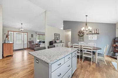 258  Bastogne Ct, Belgium, WI 53004 - Photo 5