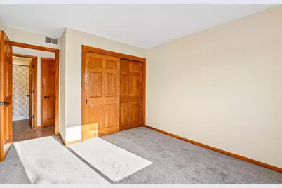 10464 W Whitnall Edge Dr #101, Franklin, WI 53132 - Photo 17