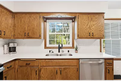 W162N8340  Tamarack Dr, Menomonee Falls, WI 53051 - Photo 13