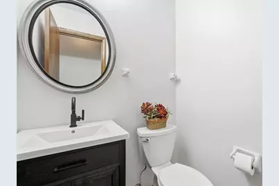 W162N8340  Tamarack Dr, Menomonee Falls, WI 53051 - Photo 27