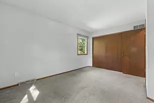 7360 Old Loomis Rd, Greendale, WI 53129 - Photo 15