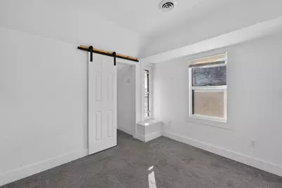 1639 S 79th St, West Allis, WI 53214 - Photo 11