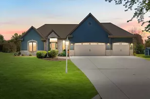 W352N5974 Nelson Rd, Oconomowoc, WI 53066 - Photo 1