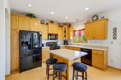 527  Winchester Pass, Richfield, WI 53017 - Photo 7