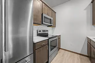 1313 Hagar St, La Crosse, WI 54603 - Photo 5