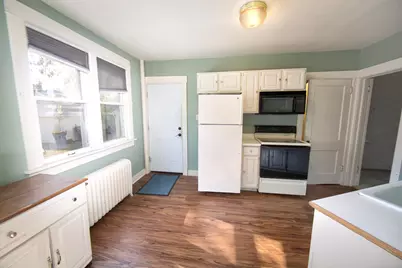 2131 S 82nd St #2133A, West Allis, WI 53219 - Photo 9