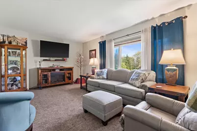 5166 S King Arthurs Ct, Greenfield, WI 53221 - Photo 37