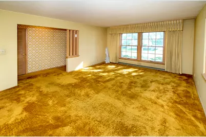 15960  Washington Dr, Brookfield, WI 53005 - Photo 7