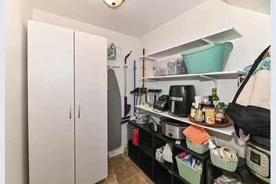 2305 S 83rd St, West Allis, WI 53219 - Photo 19