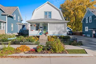 406 E Lincoln Ave, Oshkosh, WI 54901 - Photo 1