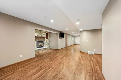 323  Stonefield Dr, Lake Mills, WI 53551 - Photo 41