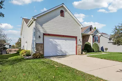 323  Stonefield Dr, Lake Mills, WI 53551 - Photo 3