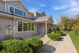 10020 W Whitnall Edge Dr, Franklin, WI 53132 - Photo 1