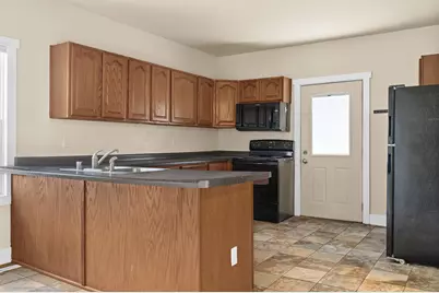 915  17th St, La Crosse, WI 54601 - Photo 11