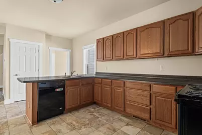 915  17th St, La Crosse, WI 54601 - Photo 13
