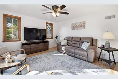 720  Aspen St, South Milwaukee, WI 53172 - Photo 9