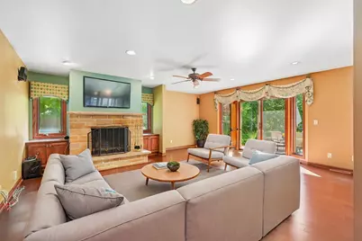 17575  Royalcrest Dr, Brookfield, WI 53045 - Photo 3