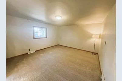 2227 S 63rd St, West Allis, WI 53219 - Photo 9