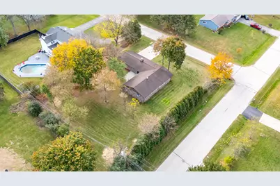 9520 N 45th St, Brown Deer, WI 53223 - Photo 27