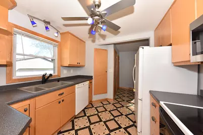 1222 S 118th St, West Allis, WI 53214 - Photo 9