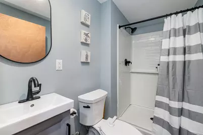 4624 S 50th St, Greenfield, WI 53220 - Photo 11