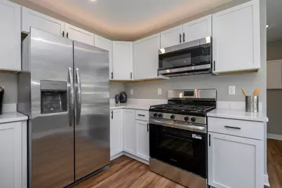 1428 W Fiesta Ln, Mequon, WI 53092 - Photo 5