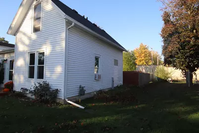 2021  Broadway St, New Holstein, WI 53061 - Photo 35