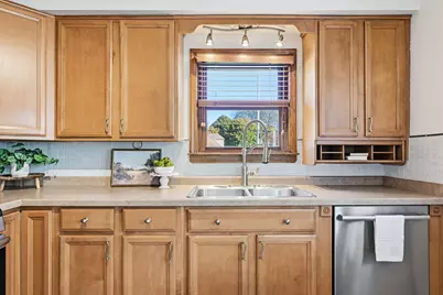 2840 N 88th St, Milwaukee, WI 53222 - Photo 11