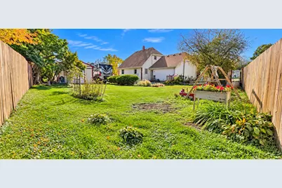 4932  Regal Ct, Racine, WI 53406 - Photo 7