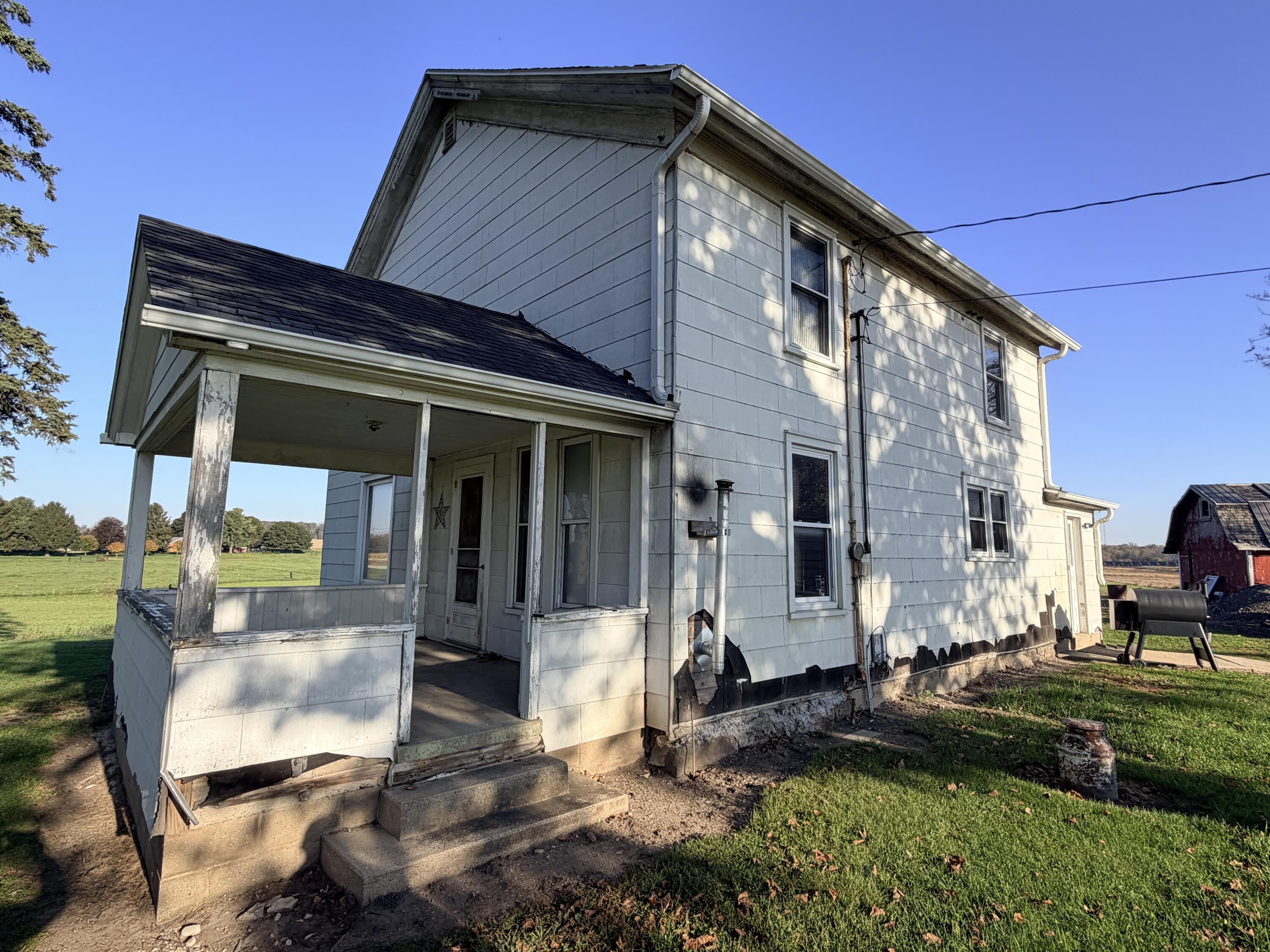Main Moon Racine Wi 125 Sharp Rd, Racine, WI 53105 - MLS 1986013 - Coldwell Banker