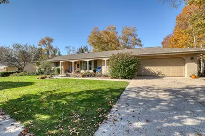 830 W Badger Ln, West Bend, WI 53095 - Photo 5