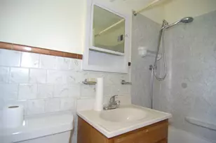 5579-80-81 Azalea Ct, Glendale, WI 53129 - Photo 9