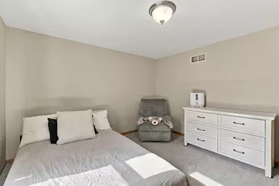 N76W15867  Hunters Ridge Cir, Menomonee Falls, WI 53051 - Photo 27
