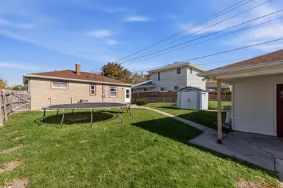 4901 W Howard Ave, Milwaukee, WI 53220 - Photo 5