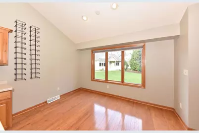N161W18878  Heather Lynn Cir, Jackson, WI 53037 - Photo 11
