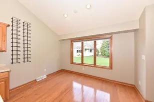 N161W18878 Heather Lynn Cir, Jackson, WI 53037 - Photo 11