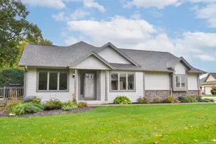 N161W18878 Heather Lynn Cir, Jackson, WI 53037 - Photo 3