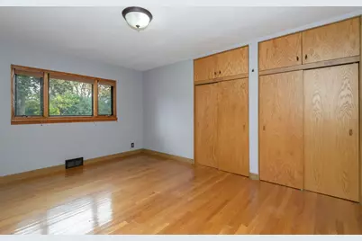 221 N Story Pkwy, Milwaukee, WI 53208 - Photo 25