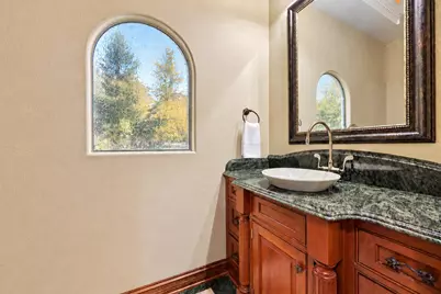 574  Lac La Belle Dr, Lac La Belle, WI 53066 - Photo 81