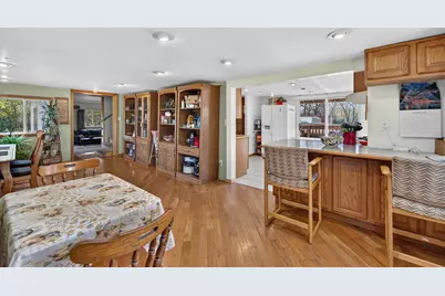 10905  Burlington Rd, Somers, WI 53144 - Photo 17